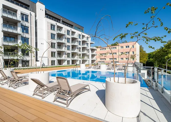 FARO y Nadmorskie Tarasy Przy Latarni Morskiej Baseny W Cenie Pools Inklusive